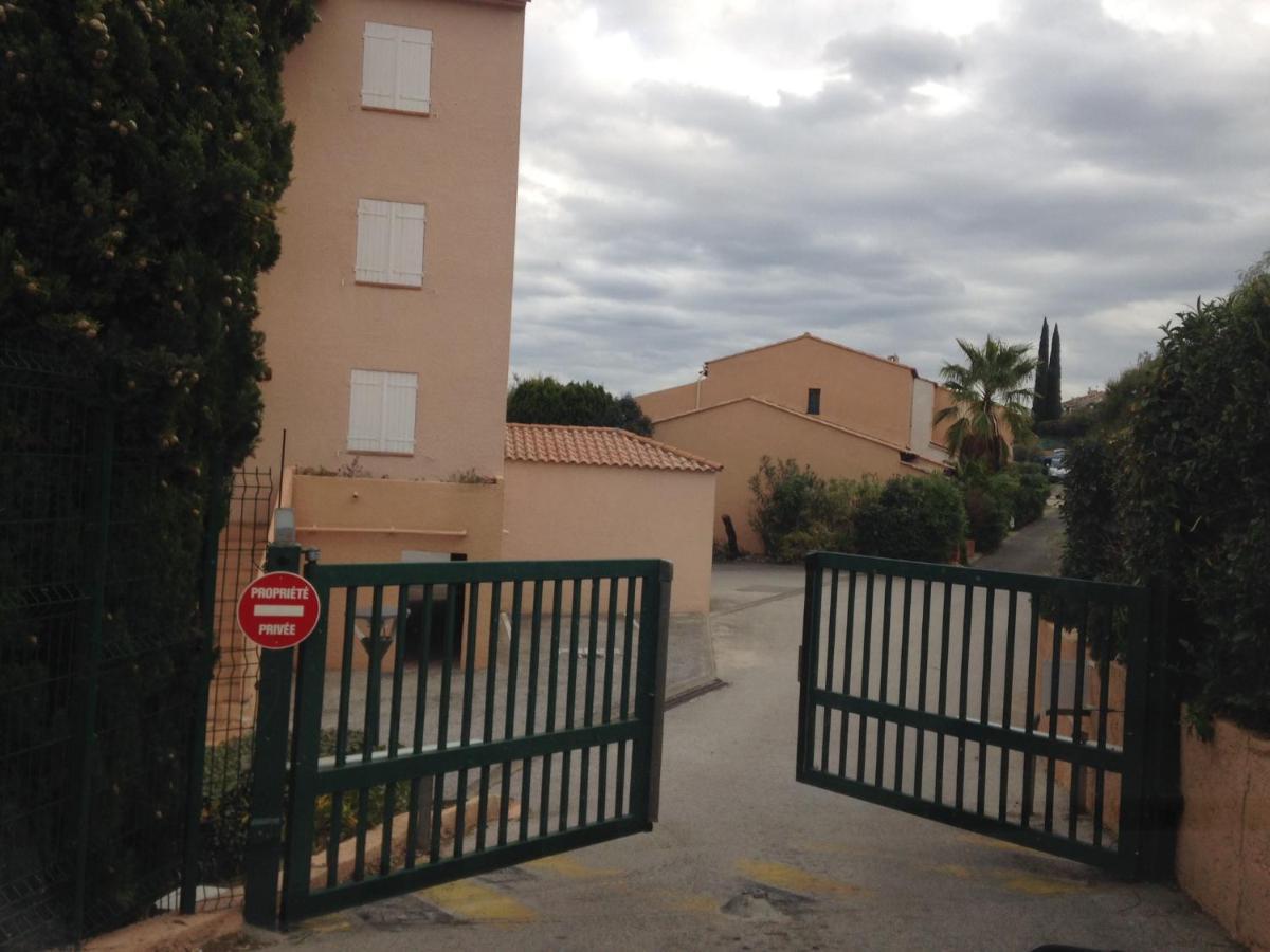 T2 Proche Plage Carqueiranne Exterior photo